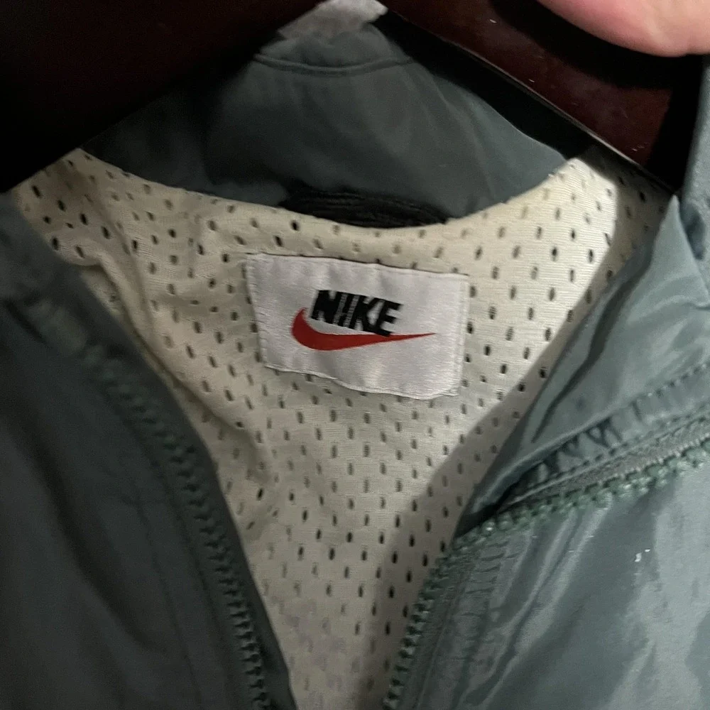 Nike Jacket Mens XS Green Blue Windbreaker Full Zip Mesh Lined Lightweight